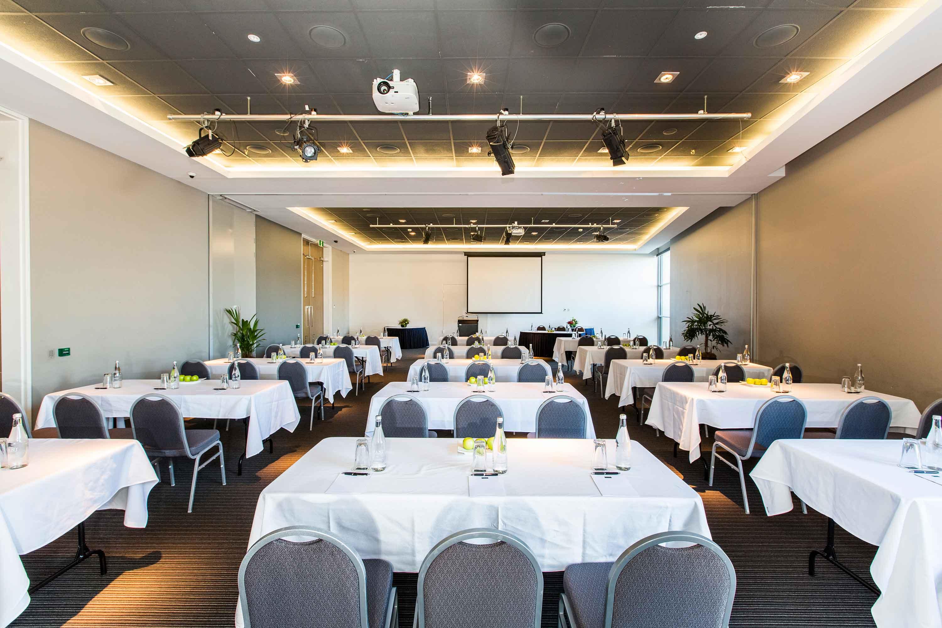페퍼스 블루 온 블루 리조트 마그네틱 아일랜드 넬리베이 외부 사진 The conference room